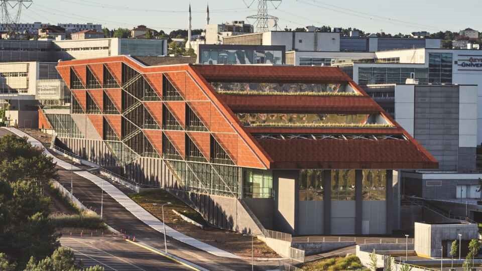 Çatı ve Parapetlerde Alüminyum Detaylar