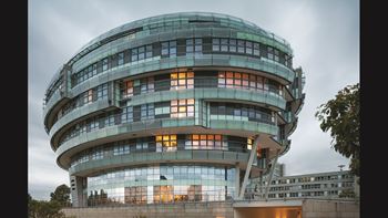 Professor Samii International Neurology Institute